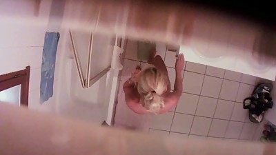 Hidden cam - Milf strip in bathroom