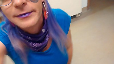 Milf secretary Candyapple Bliss sucks