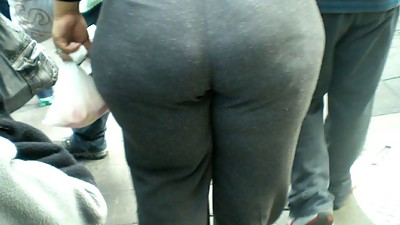 mega wide hips mature