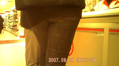 Sexy Bubble Butt Milf Jeans Ass 1