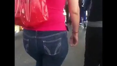 Milf nalgona - jeans