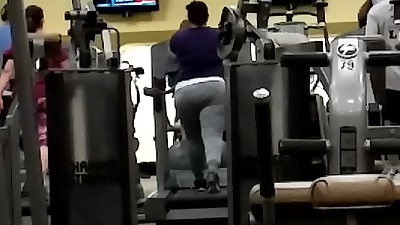 BBW Latina workout