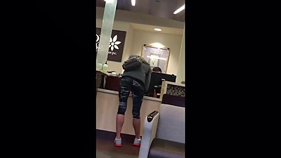 Slim Milf in Leggings