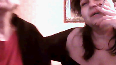 troia rumena si mostra in cam con amica