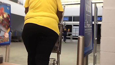 Delicious chocolate milf booty 2