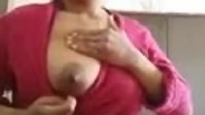 Indian Milf showing her boobs and